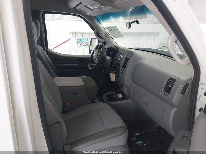 2012 NISSAN NV 2500 auction photo 5