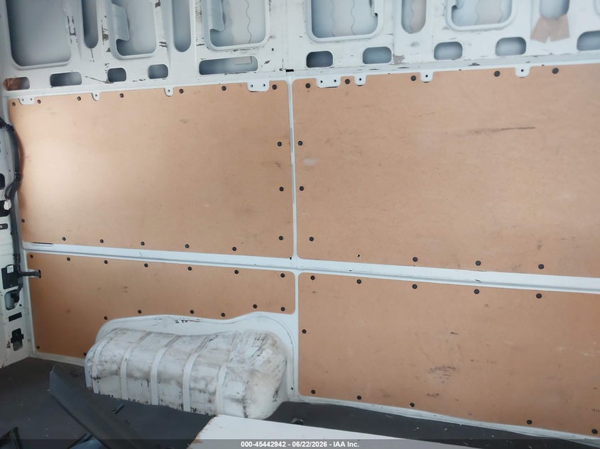 2012 NISSAN NV 2500 auction photo 8