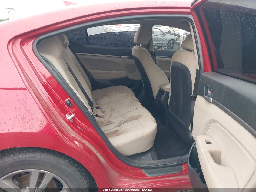 2018 HYUNDAI ELANTRA auction photo 8