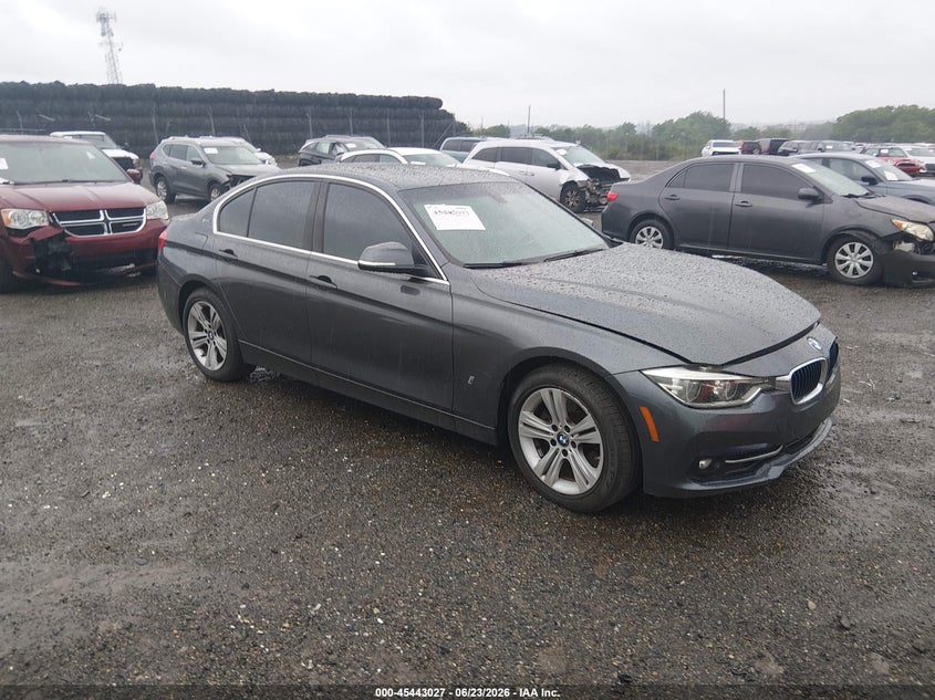 Vin: wba8e1c36ha159348, lot: 45941136, bmw 330e iperformance 2017 img_1