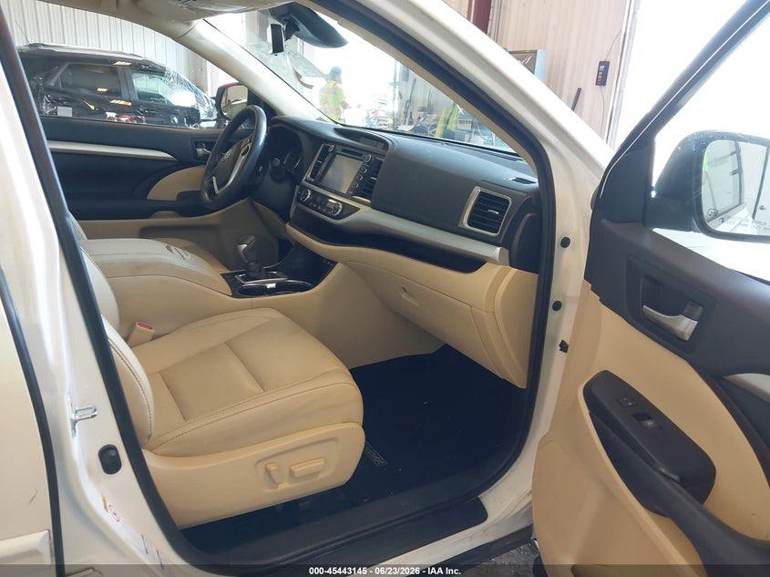 2019 TOYOTA HIGHLANDER HYBRID auction photo 5