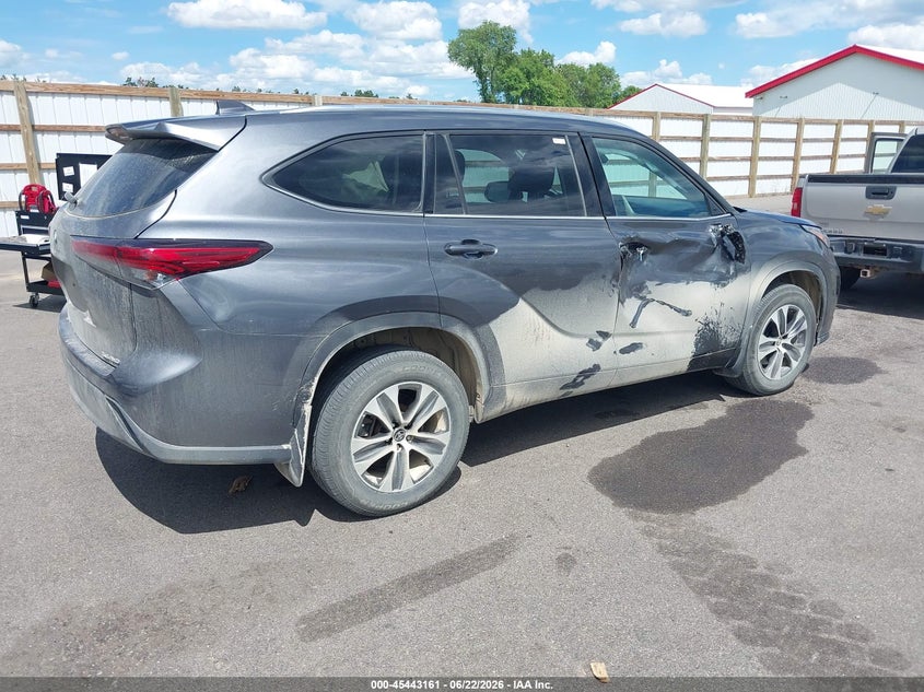 2020 TOYOTA HIGHLANDER auction photo 4