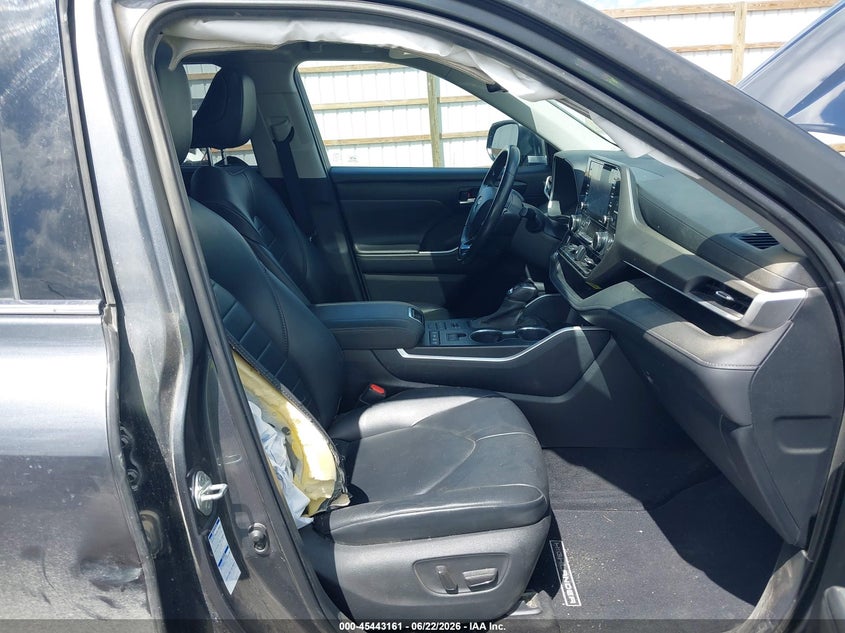 2020 TOYOTA HIGHLANDER auction photo 5
