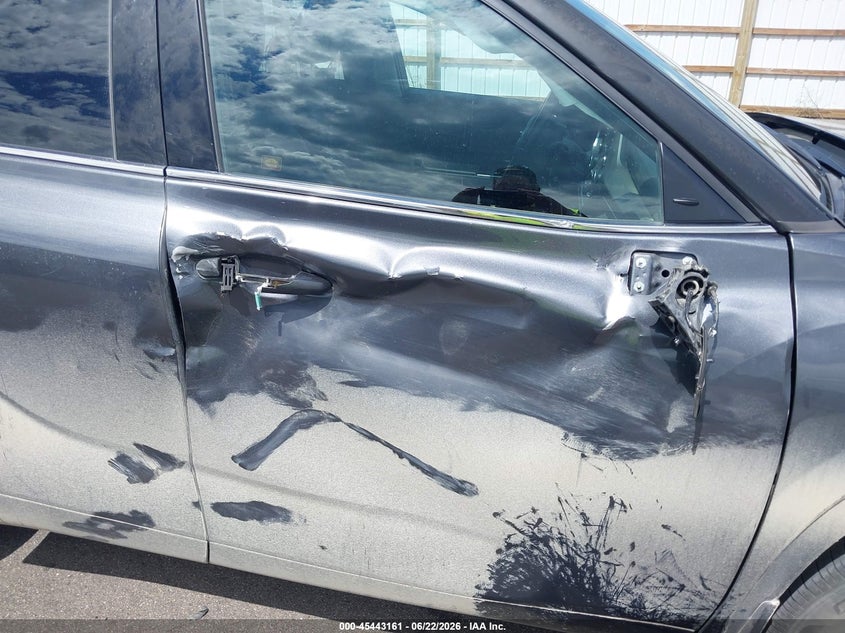 2020 TOYOTA HIGHLANDER auction photo 6