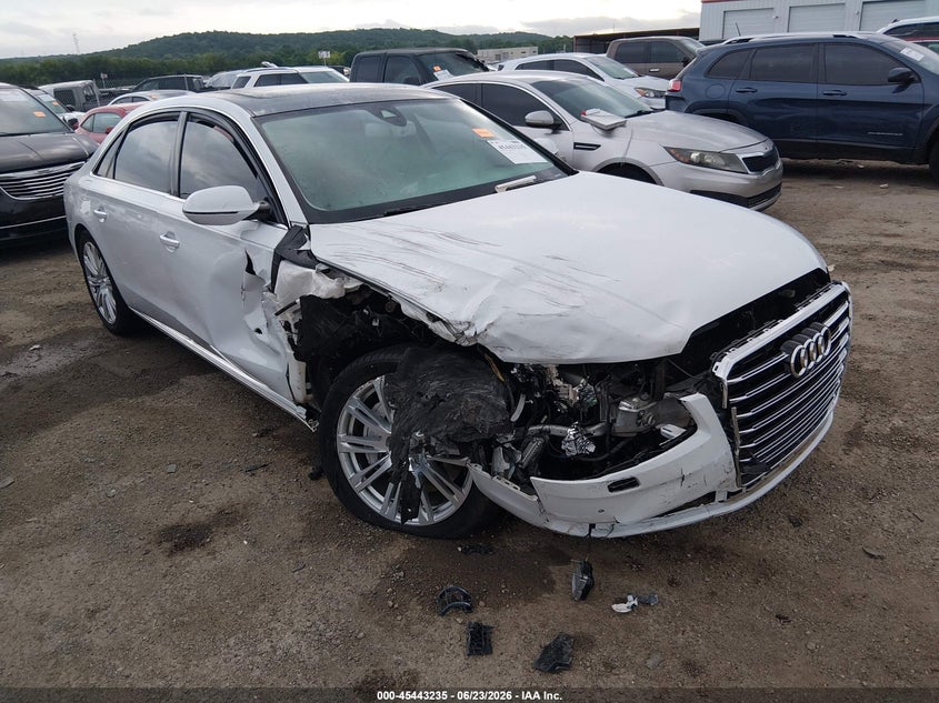 2015 AUDI A8 L — zdjęcie z aukcji
