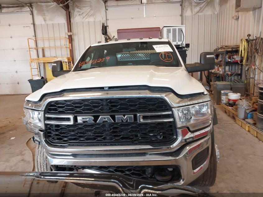 2024 Ram 5500 Chassis Tradesman/Slt/Laramie/Limited VIN: 3C7WRNFL4RG182182 Lot: 45443239