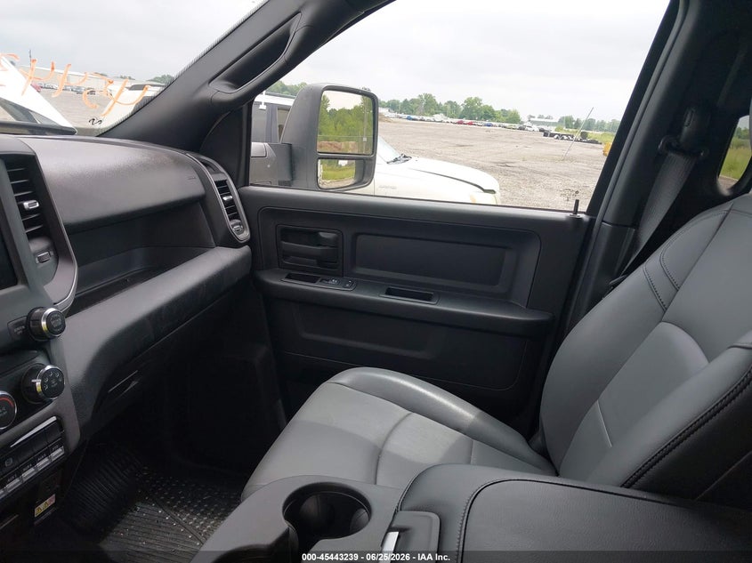 2024 RAM 5500 CHASSIS auction photo 6