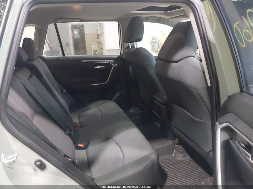 2019 TOYOTA RAV4 auction photo 8