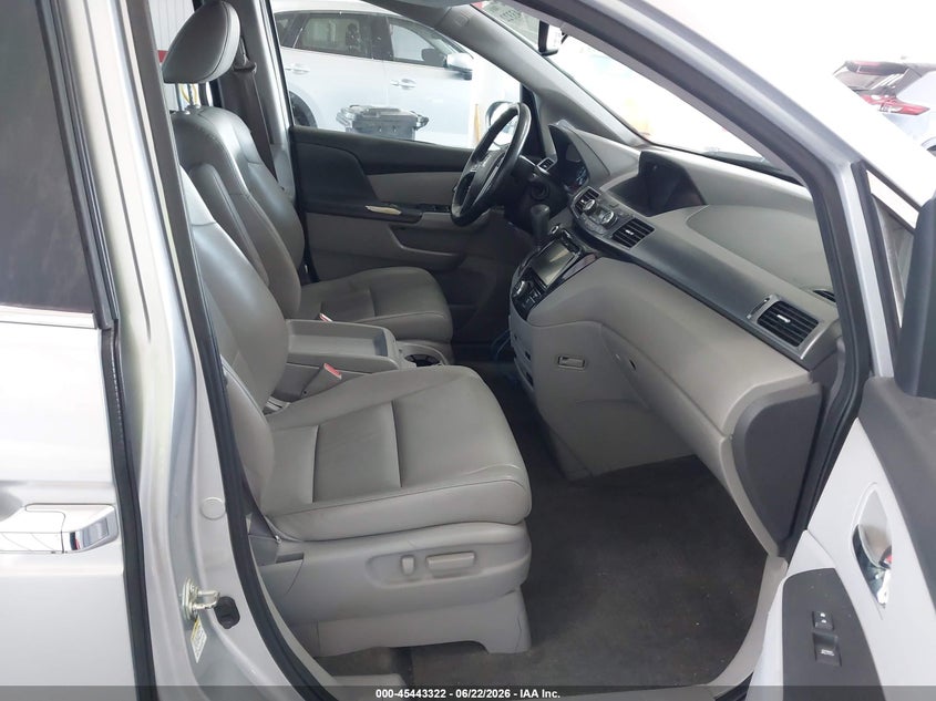 2014 HONDA ODYSSEY auction photo 5