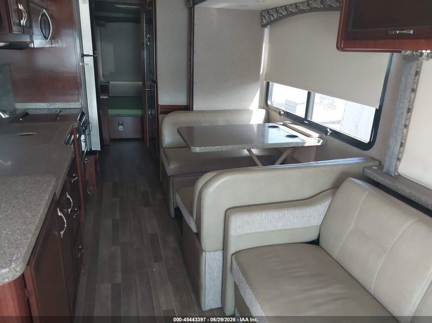 2018 FORD F53 auction photo 8