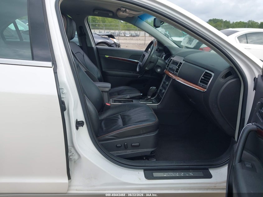 2010 LINCOLN MKZ auction photo 5