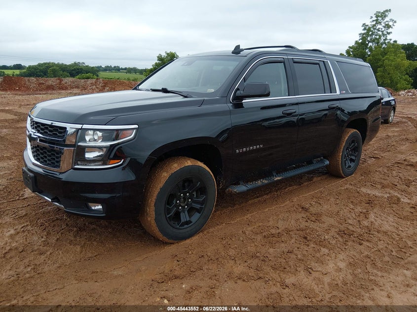 2017 CHEVROLET SUBURBAN auction photo 2