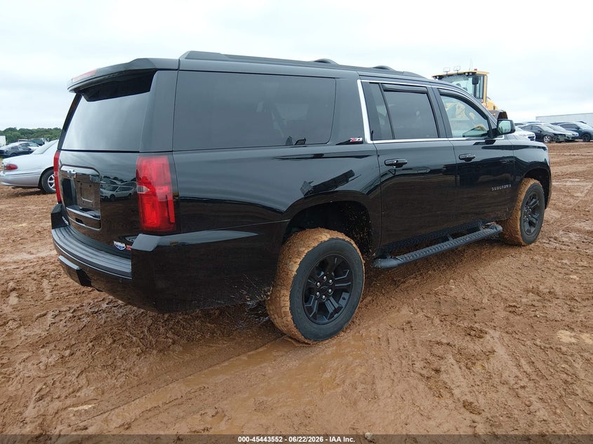 2017 CHEVROLET SUBURBAN auction photo 4