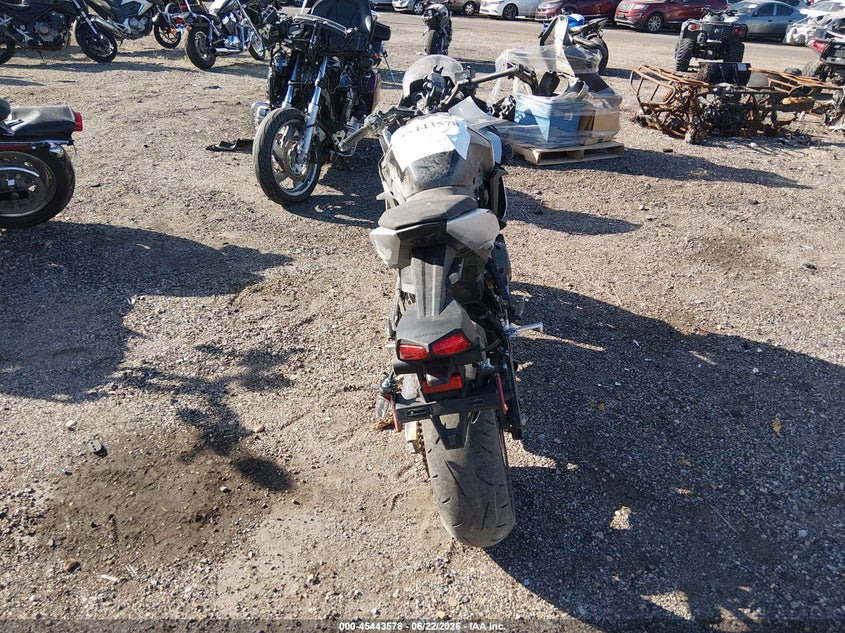 2024 Suzuki Gsx800 F VIN: JS1EM13B4R7101618 Lot: 45443578