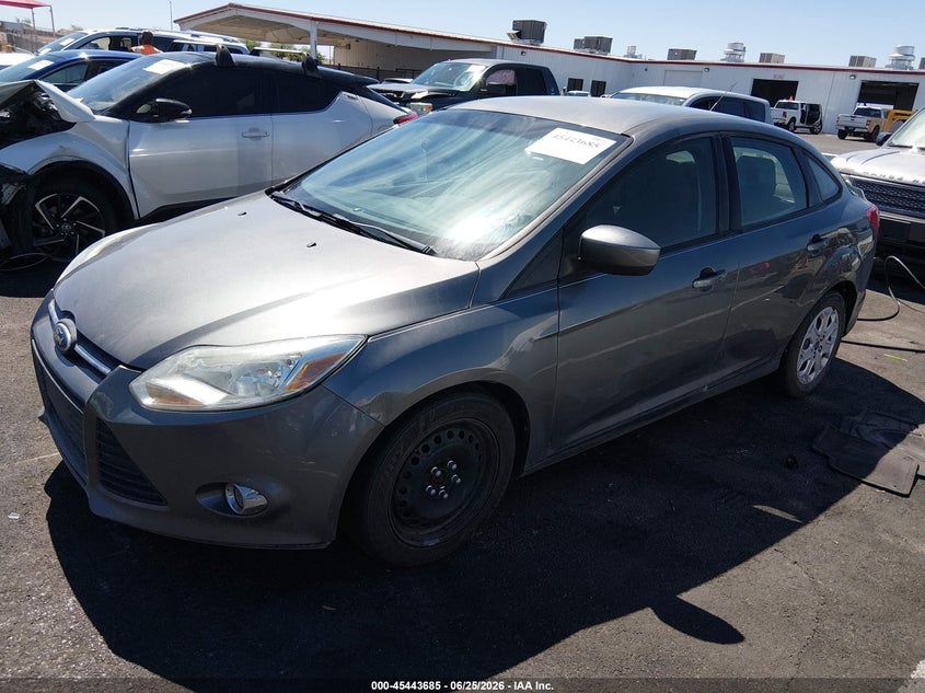 Vin: 1fahp3f2xcl427008, lot: 45941794, ford focus se 20122