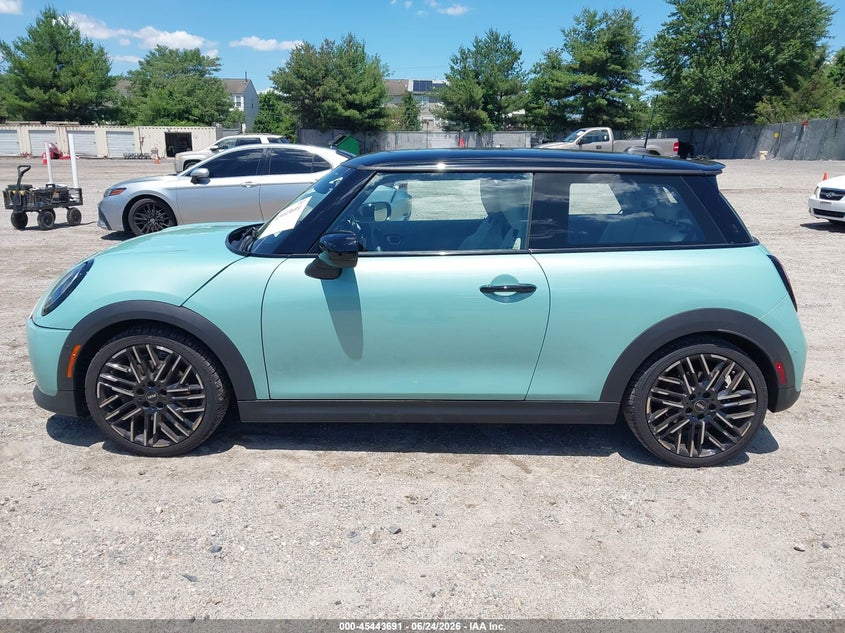 2025 Mini Hardtop Cooper S VIN: WMW23GD0XS2W35332 Lot: 45443691