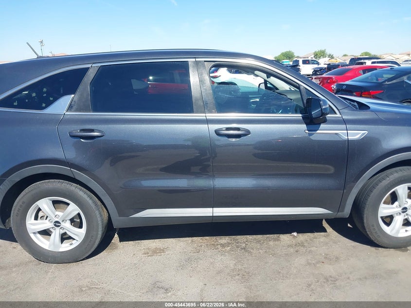 KIA SORENTO 2022 VIN 5XYRG4LC8NG134062
