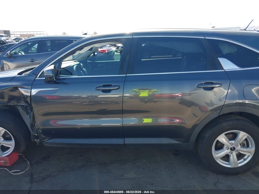 KIA SORENTO 2022 VIN 5XYRG4LC8NG134062