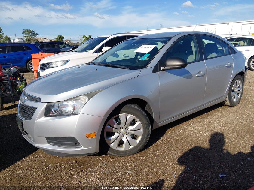 2014 CHEVROLET CRUZE auction photo 2