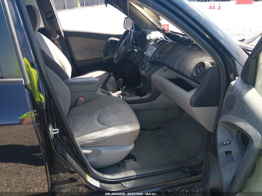 2011 TOYOTA RAV4 auction photo 5