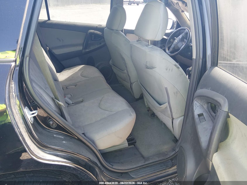 2011 TOYOTA RAV4 auction photo 8
