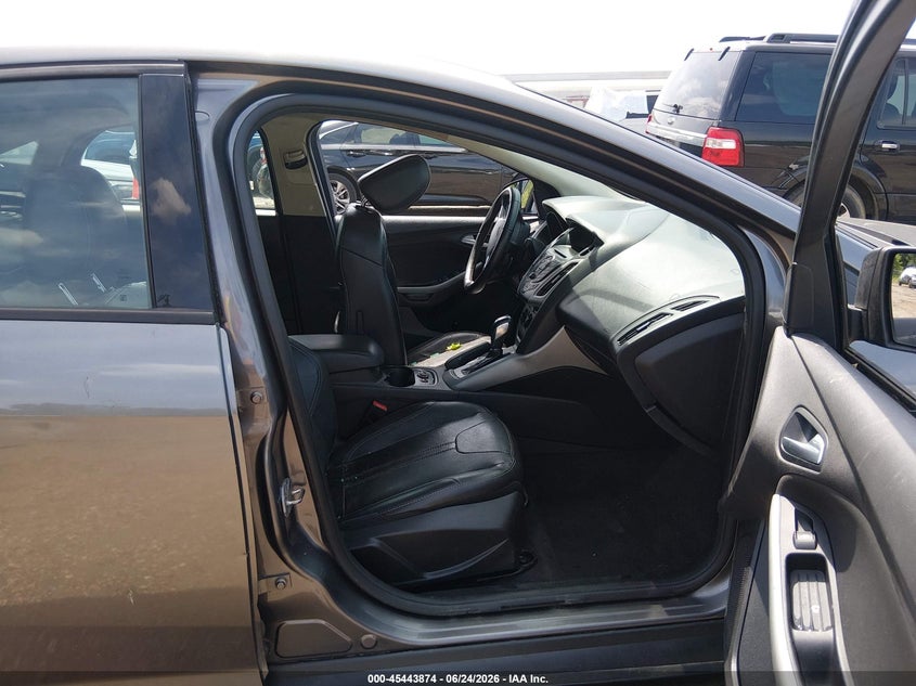 2014 FORD FOCUS auction photo 5