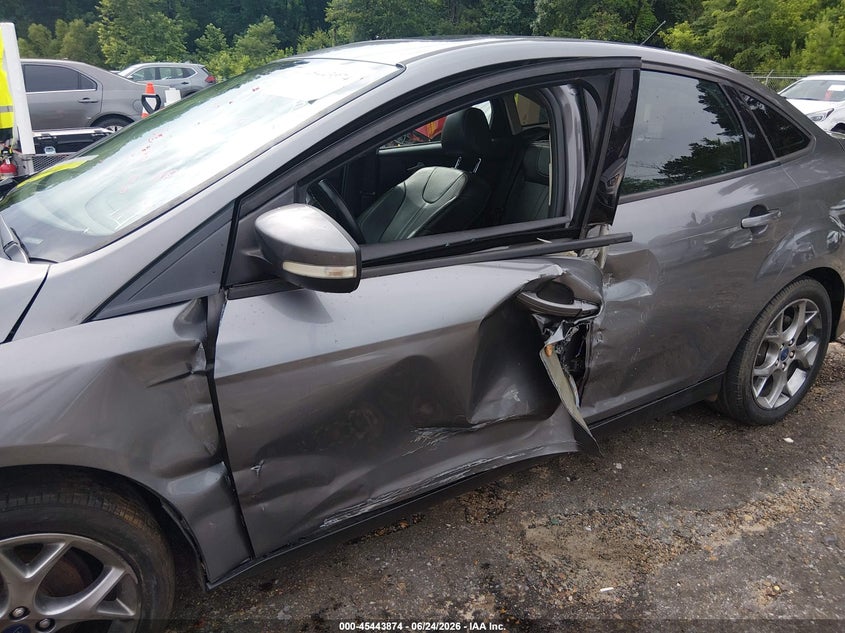 2014 FORD FOCUS auction photo 6