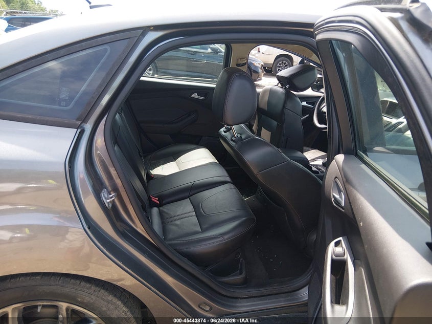 2014 FORD FOCUS auction photo 8