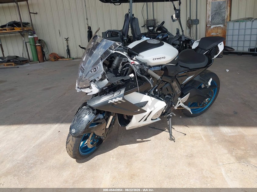 2025 CF MOTO 675SS auction photo 2