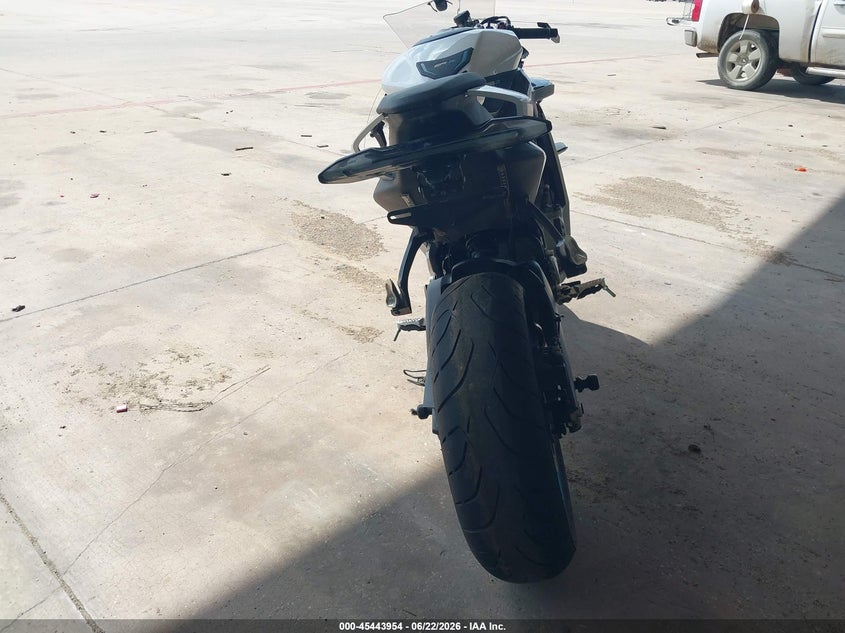 2025 CF MOTO 675SS auction photo 6