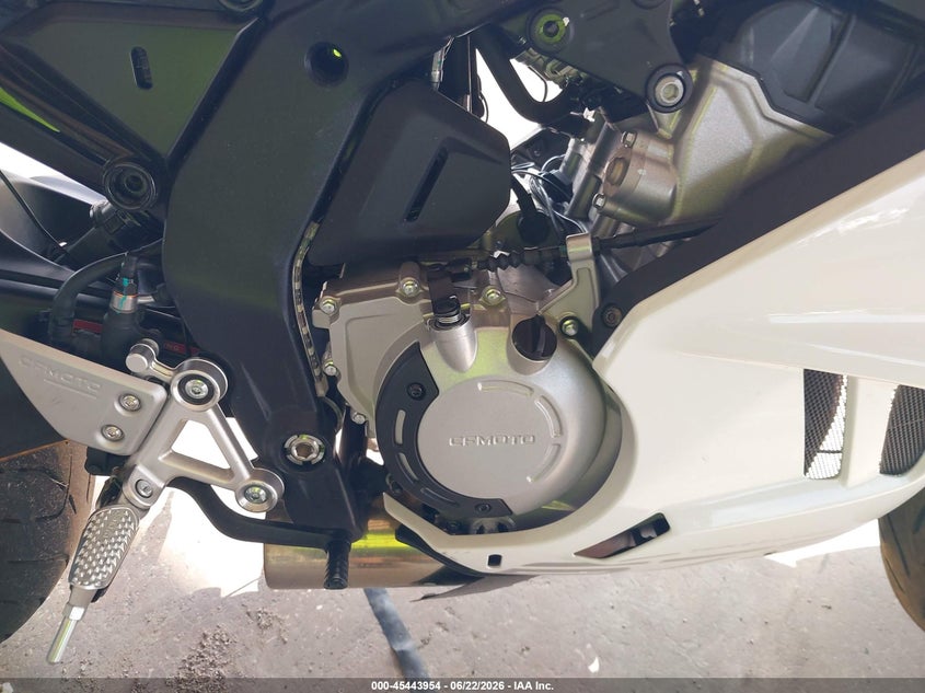 2025 CF MOTO 675SS auction photo 8