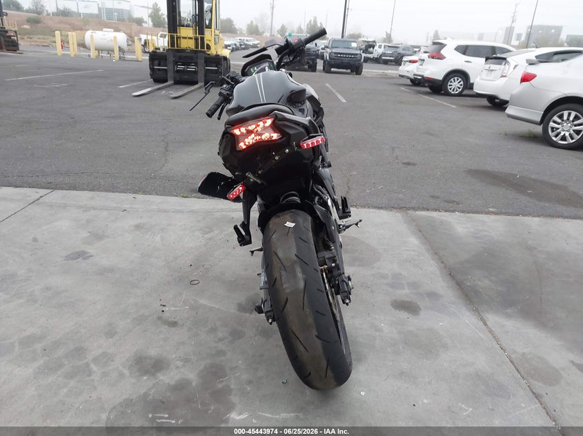 2025 Kawasaki Er650 P VIN: ML5EREP12SDAF8817 Lot: 45443974