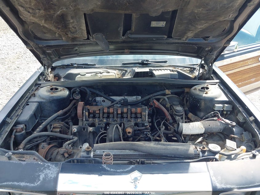 1986 Chrysler Lebaron Town And Country VIN: 1C3BC59E4GF104305 Lot: 45443983