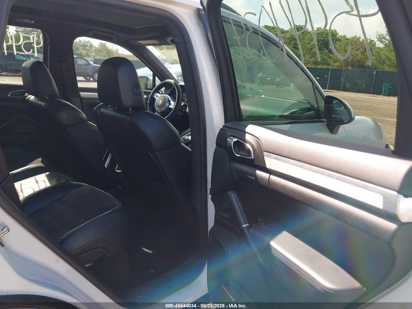 2013 Porsche Cayenne Gts VIN: WP1AD2A29DLA79661 Lot: 45444034