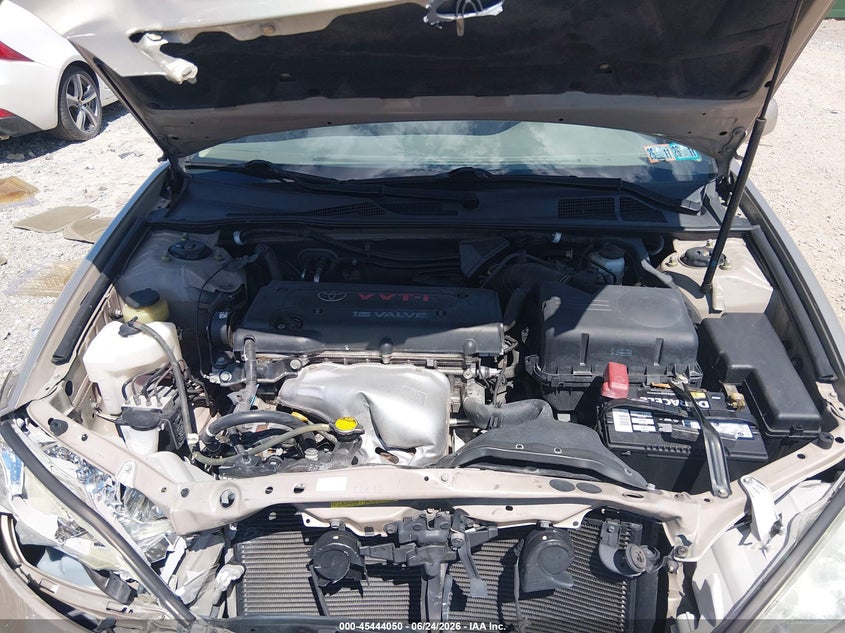 2004 Toyota Camry Le VIN: 4T1BE32K54U307636 Lot: 45444050