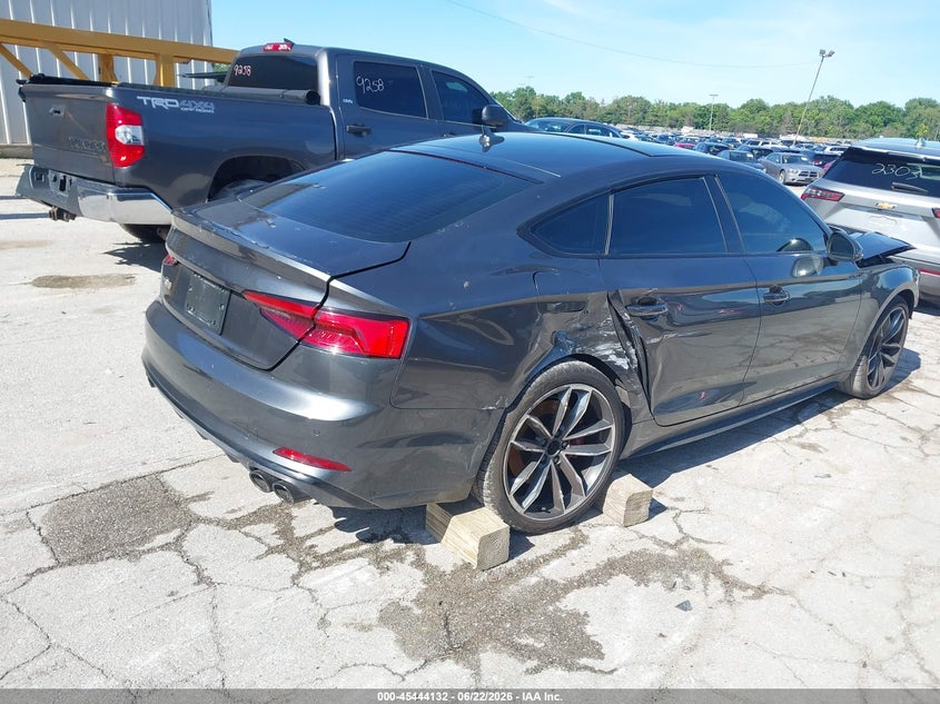 Vin: waub4cf55ja010825, lot: 45942241, audi s5 3.0t premium plus 20184