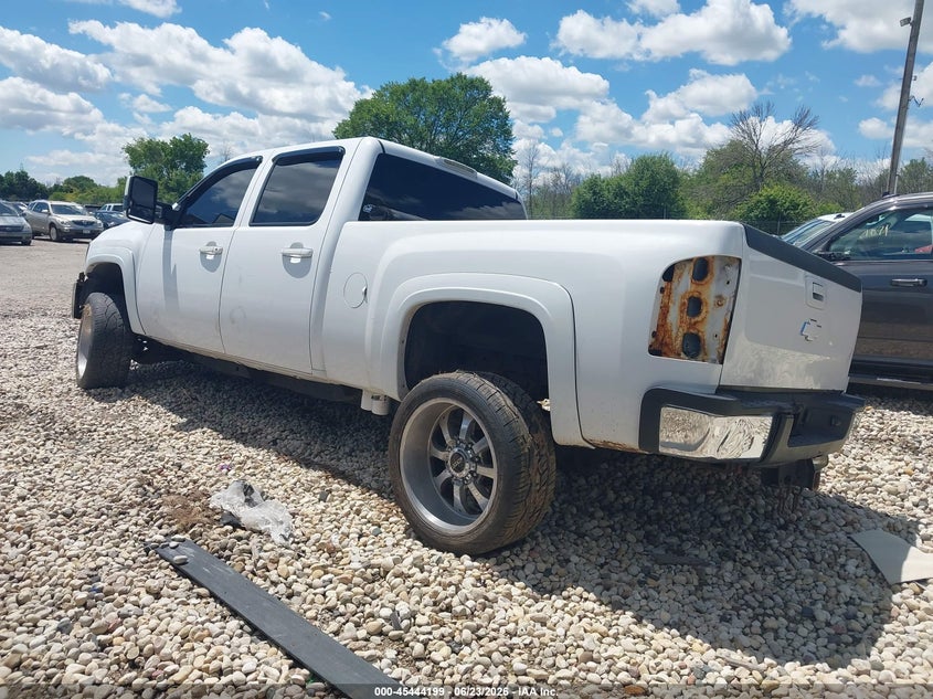 2011 CHEVROLET SILVERADO 2500HD auction photo 3