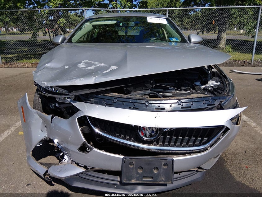 2018 Buick Regal Sportback Preferred VIN: W04GL6SX7J1061774 Lot: 45444225