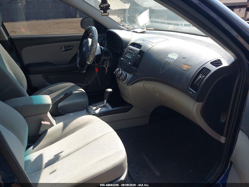 2010 HYUNDAI ELANTRA auction photo 5