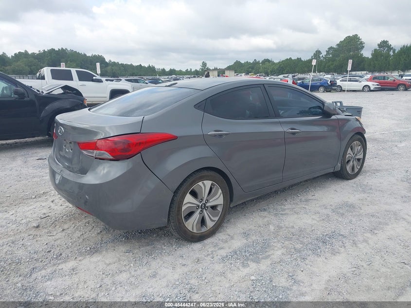 2013 HYUNDAI ELANTRA auction photo 4