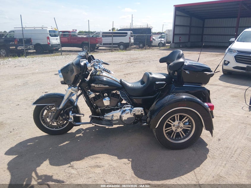 2010 Harley-Davidson Flhxxx VIN: 1HD1MBM11AB850652 Lot: 45444304