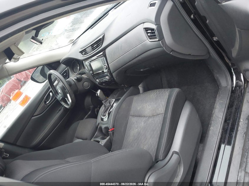 2019 NISSAN ROGUE auction photo 5