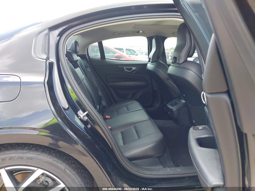 2020 Volvo S60 T5 Momentum VIN: 7JR102FK2LG038528 Lot: 45444390