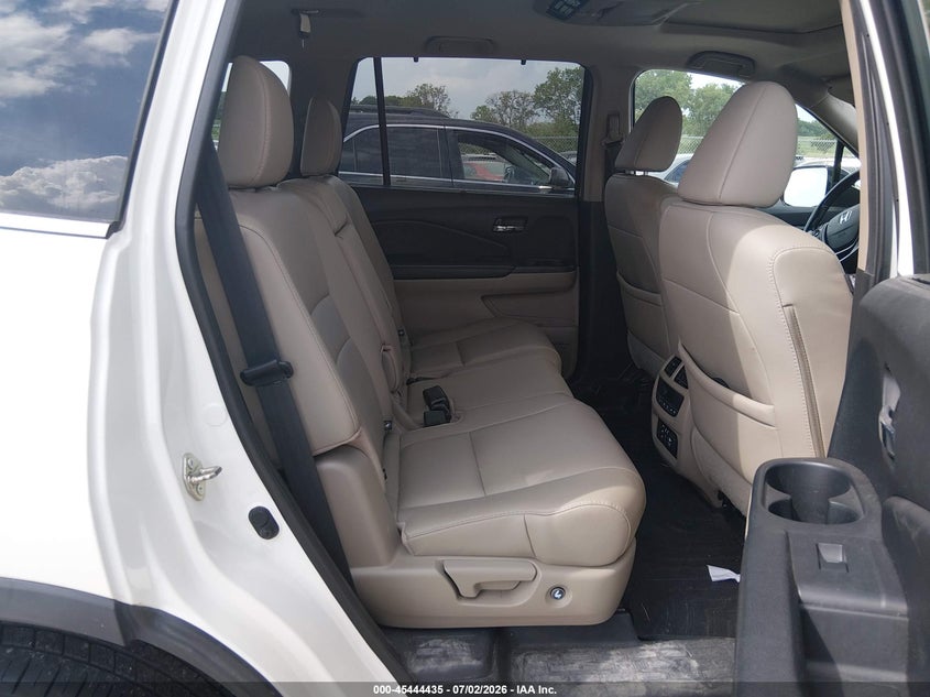 2017 HONDA PILOT auction photo 8