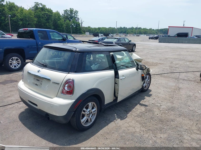 2012 MINI COOPER auction photo 4