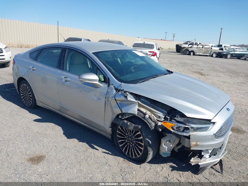 2017 Ford Platinum/titanium