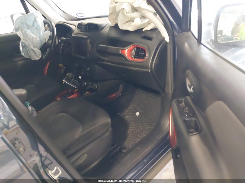 2021 JEEP RENEGADE auction photo 5