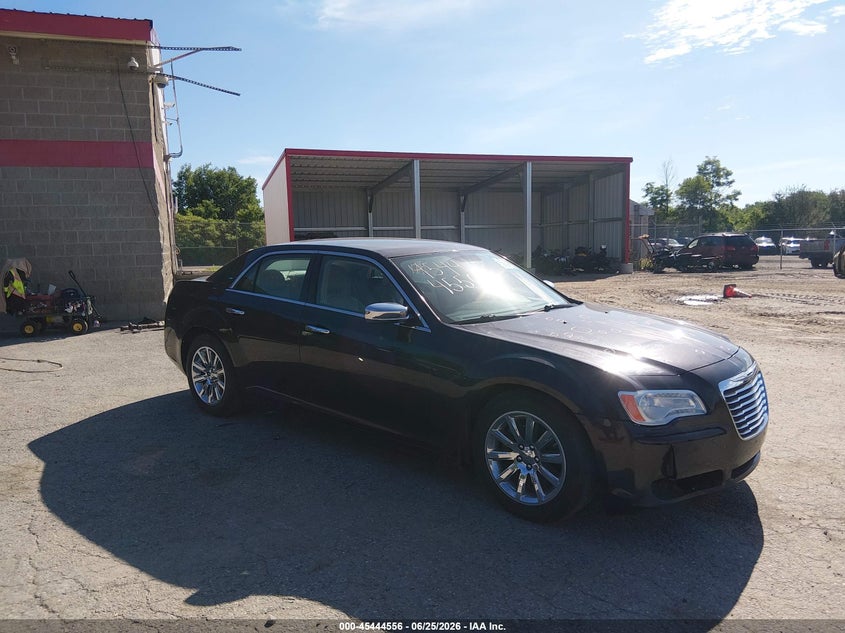 2012 CHRYSLER 300 — zdjęcie z aukcji