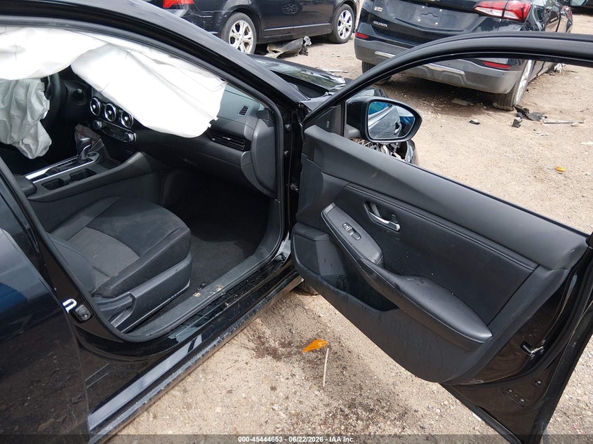 2023 NISSAN SENTRA auction photo 5