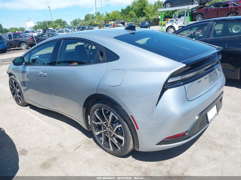 2026 TOYOTA PRIUS PLUG-IN HYBRID auction photo 3